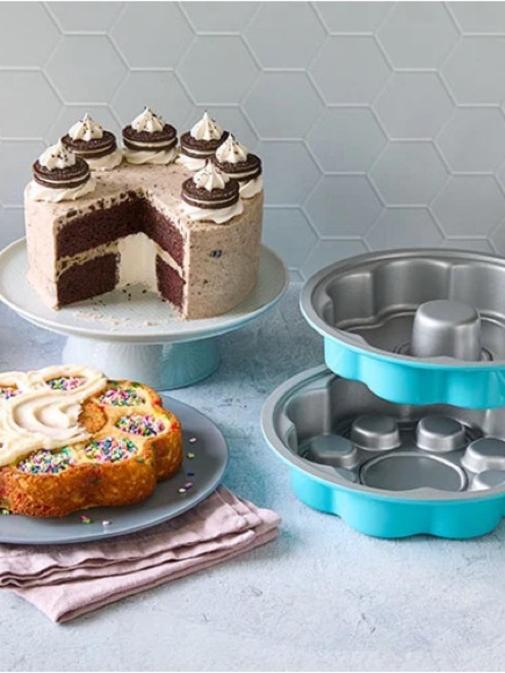 NEW Pampered Chef secret center pan ($62)